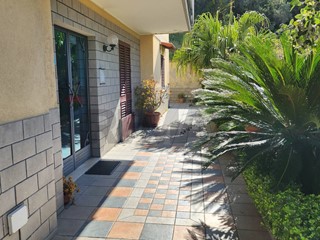 Trilocale in Vendita a Barcellona Pozzo di Gotto, 75'000&euro;, 95 m²
