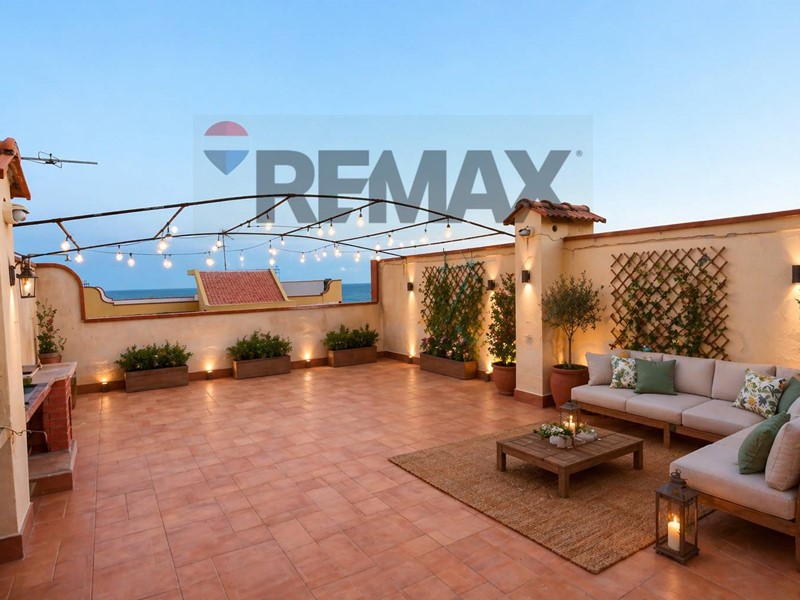Trilocale in Vendita a Sant'Alessio Siculo, 105'000&euro;, 63 m²