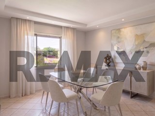 Appartamento in Vendita a Catania, 120'000&euro;, 122 m²