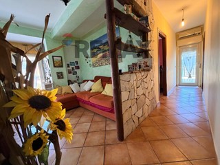 Quadrilocale in Vendita a Gaggi, 149'000&euro;, 113 m²