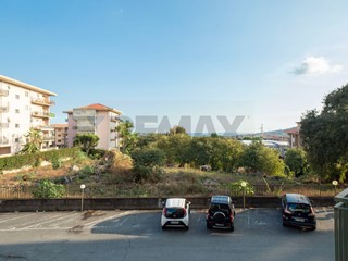 Appartamento in Vendita a Acireale, 99'900&euro;, 97 m²