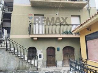 Quadrilocale in Vendita a Messina, 60'000&euro;, 100 m²