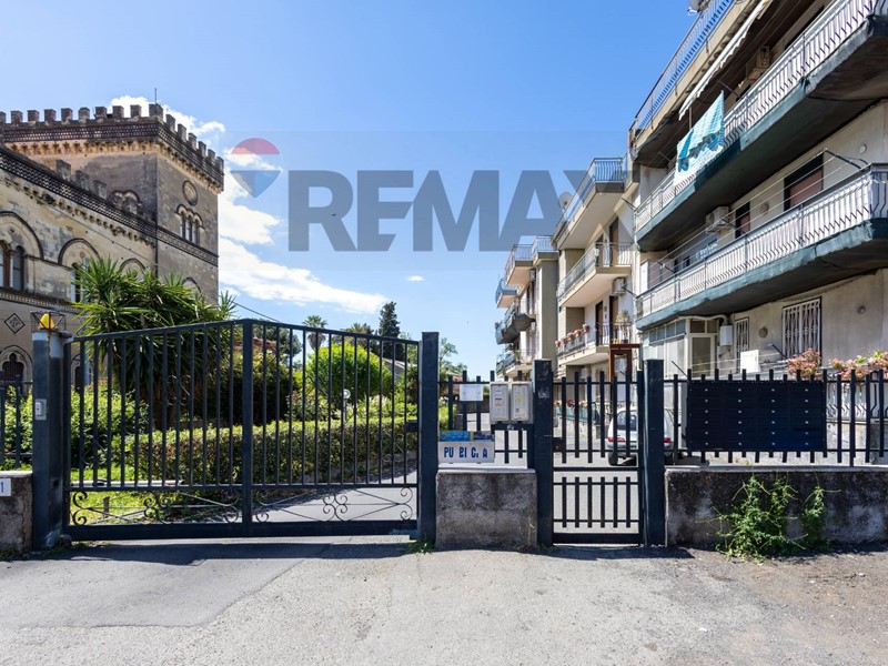 Quadrilocale in Vendita a Acireale, 84'000&euro;, 90 m²