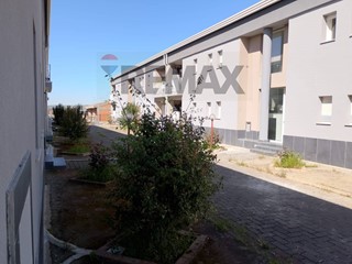 Appartamento in Vendita a Mirabella Imbaccari, 98'000&euro;, 135 m²