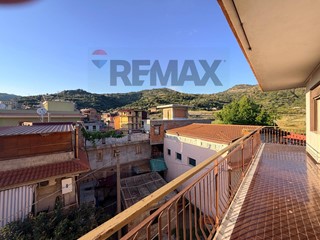 Quadrilocale in Vendita a Gaggi, 78'000&euro;, 116 m²