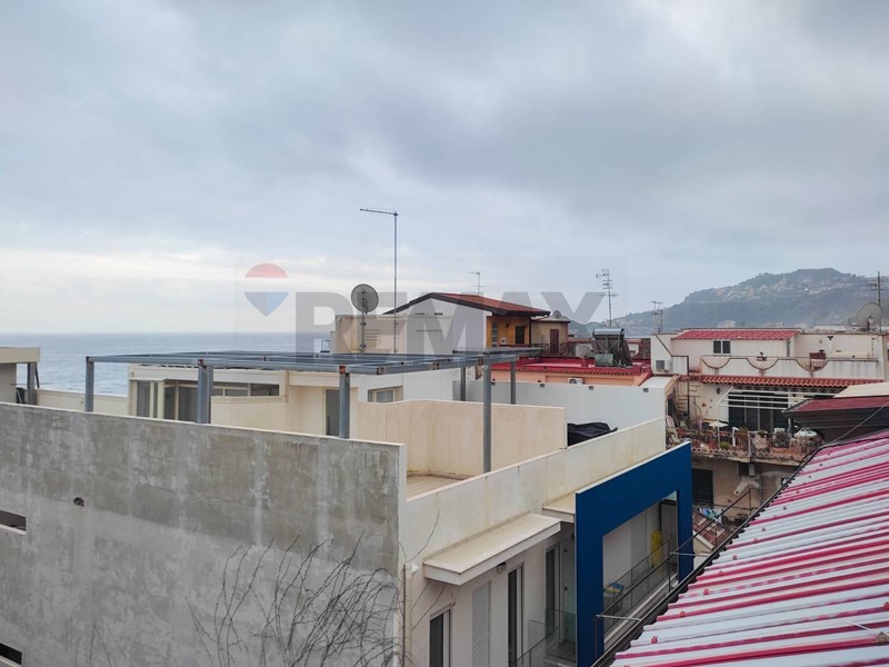 Appartamento in Vendita a Letojanni, 220'000&euro;, 110 m²