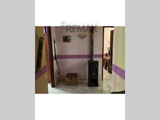 Trilocale in Vendita a Acquedolci, 90'000&euro;, 105 m²