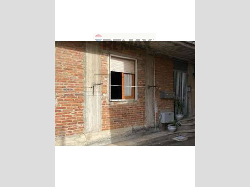 Bilocale in Vendita a Sant'Agata di Militello, 48'000&euro;, 60 m²