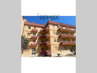 Trilocale in Vendita a Sant'Agata di Militello, 50'000&euro;, 130 m²