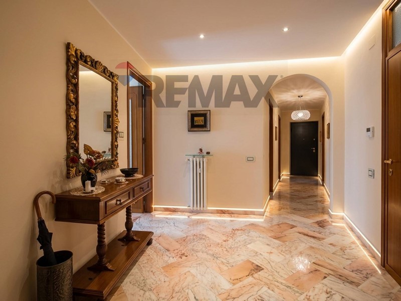 Appartamento in Vendita a Enna, 125'000&euro;, 150 m²