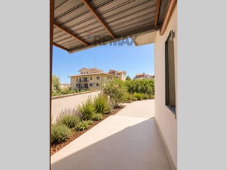 Appartamento in Vendita a Sant'Agata di Militello, 120'000&euro;, 150 m²