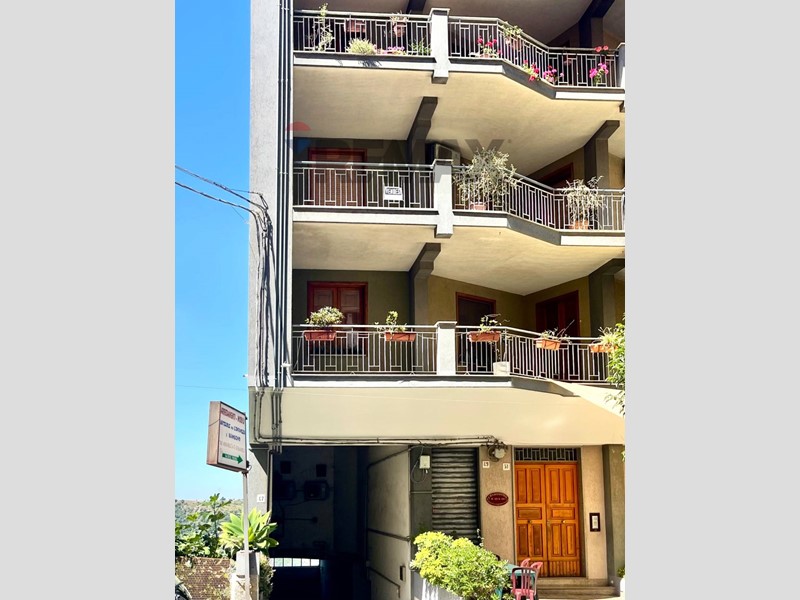 Appartamento in Vendita a Mineo, 125'000&euro;, 203 m²