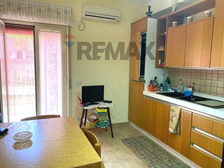 Quadrilocale in Vendita a Francavilla di Sicilia, 73'000&euro;, 75 m²