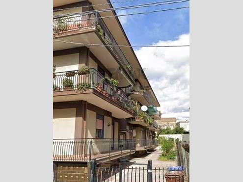 Appartamento in Vendita a Fiumefreddo di Sicilia, 83'000&euro;, 135 m²