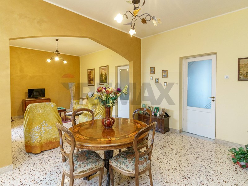 Appartamento in Vendita a Enna, 120'000&euro;, 121 m²