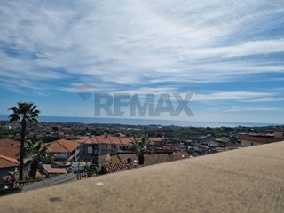 Bilocale in Vendita a Aci Catena, 52'000&euro;, 55 m²