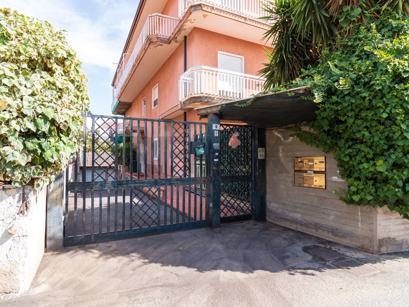 Quadrilocale in Vendita a Gravina di Catania, 105'000&euro;, 100 m²