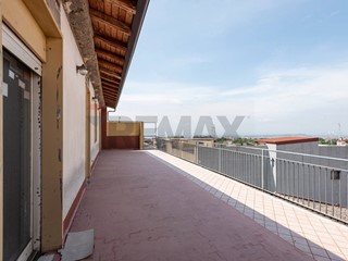 Appartamento in Vendita a Gravina di Catania, 138'000&euro;, 176 m²