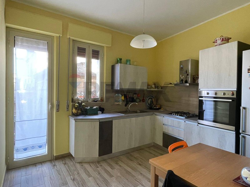 Trilocale in Vendita a Francavilla di Sicilia, 69'000&euro;, 110 m²