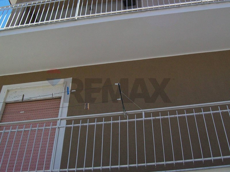 Appartamento in Vendita a Mirabella Imbaccari, 110'000&euro;, 150 m²