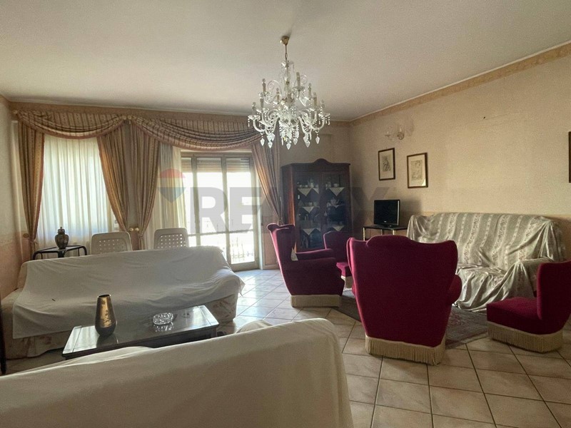 Quadrilocale in Vendita a Francavilla di Sicilia, 98'000&euro;, 150 m²