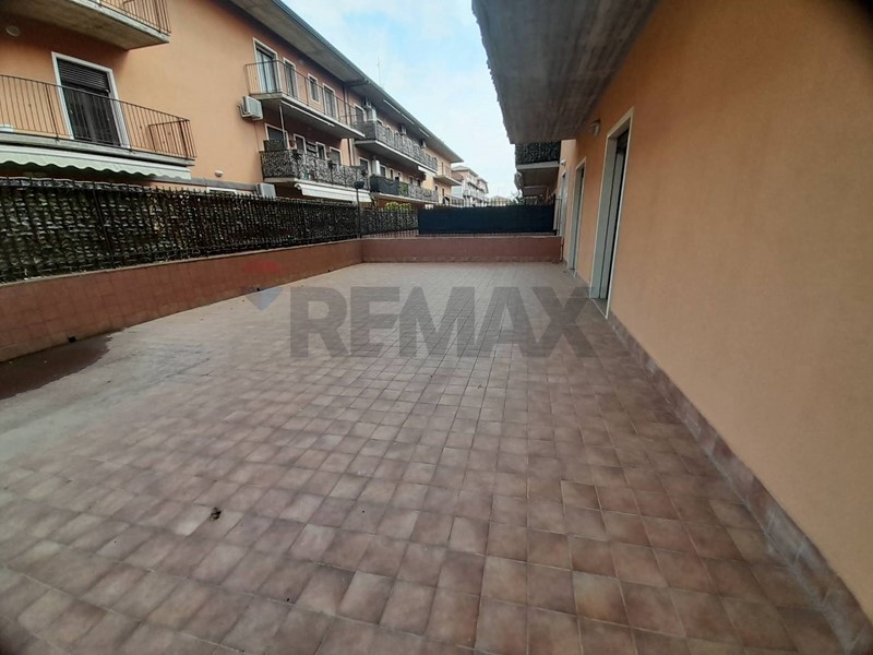 Quadrilocale in Vendita a Camporotondo Etneo, 220'000&euro;, 130 m²