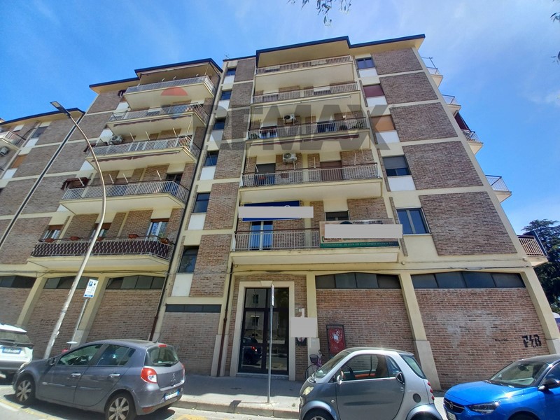 Appartamento in Vendita a Caserta, 229'000&euro;, 143 m²