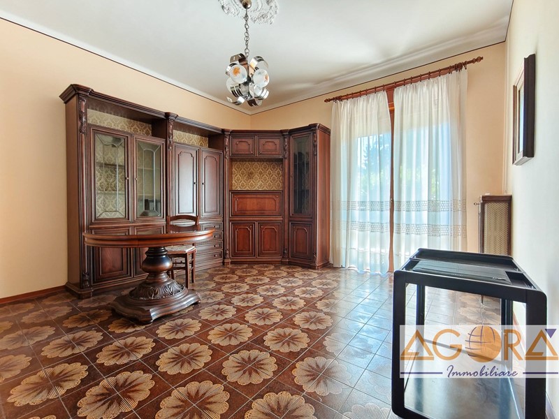 Quadrilocale in Vendita a Tortona, 80'000&euro;, 85 m²