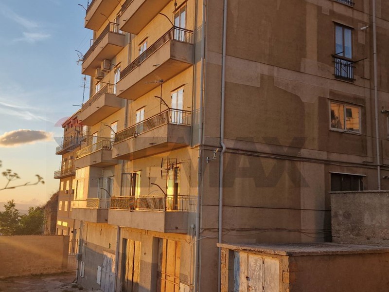Trilocale in Vendita a Enna, 99'000&euro;, 101 m²