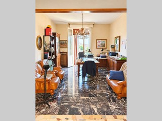 Quadrilocale in Vendita a Mantova, 130'000&euro;, 110 m²