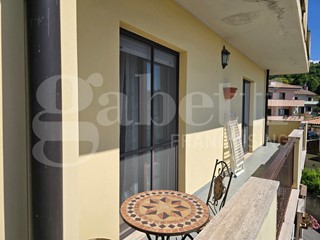 Quadrilocale in Vendita a Pentone, 75'000&euro;, 93 m²