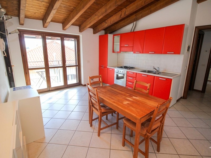 Bilocale in Vendita a Rescaldina, 108'000&euro;, 65 m²