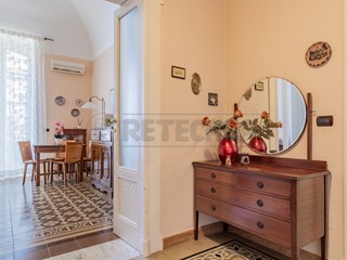 Bilocale in Vendita a Bisceglie, zona Centro, 100'000&euro;, 62 m²