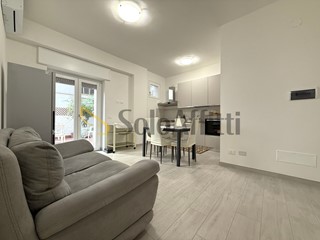 Trilocale in Affitto a Catanzaro, zona Lido Corso, 700&euro;, 70 m², arredato
