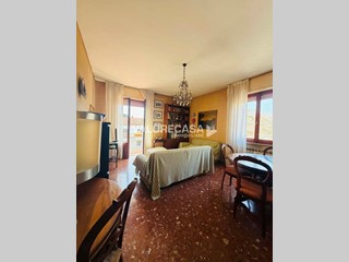 Quadrilocale in Vendita a Carrara, zona Marina Di Carrara, 175'000&euro;, 84 m²