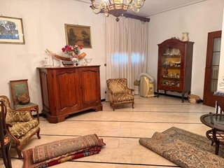 Appartamento in Vendita a Viareggio, zona Centro, 380'000&euro;, 160 m², con Box