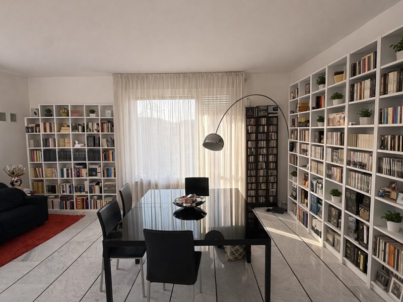 Trilocale in Vendita a Modena, 285'000&euro;, 127 m², con Box