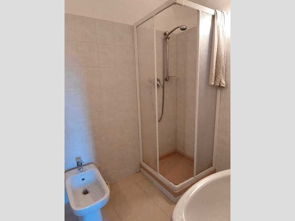 Appartamento in Vendita a Imperia, 73'000&euro;, 86 m²