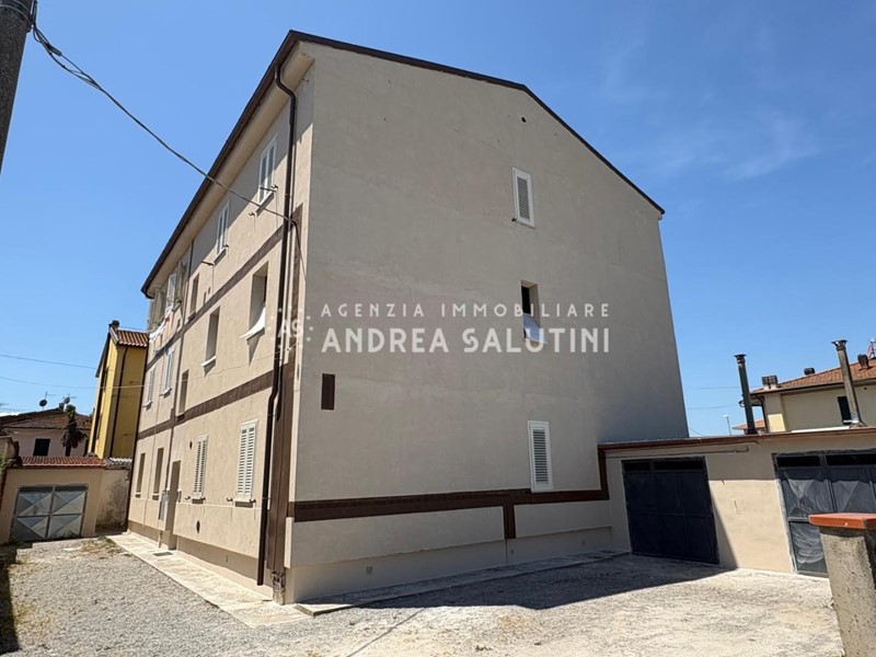 Quadrilocale in Vendita a Ponsacco, zona Val di Cava, 149'000&euro;, 90 m², arredato, con Box