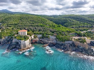 Bilocale in Vendita a Rosignano Marittimo, zona Castiglioncello, 425'000&euro;, 45 m²
