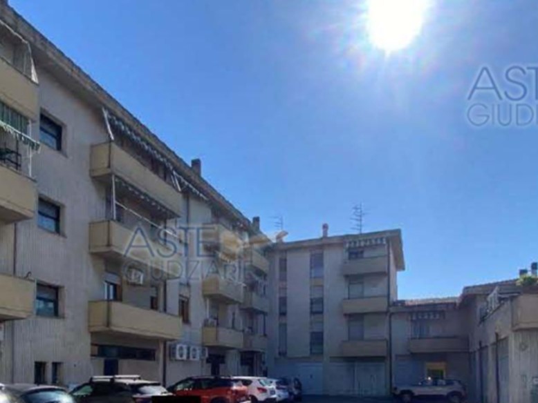 Appartamento in Vendita a Ponsacco, 70'500&euro;, 114 m², con Box