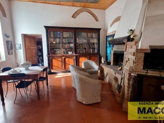 Trilocale in Vendita a Terricciola, 80'000&euro;, 200 m², con Box