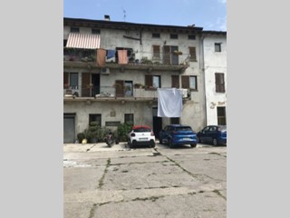 Appartamento in Vendita a Treviglio, 96'820&euro;, 221 m², arredato, con Box