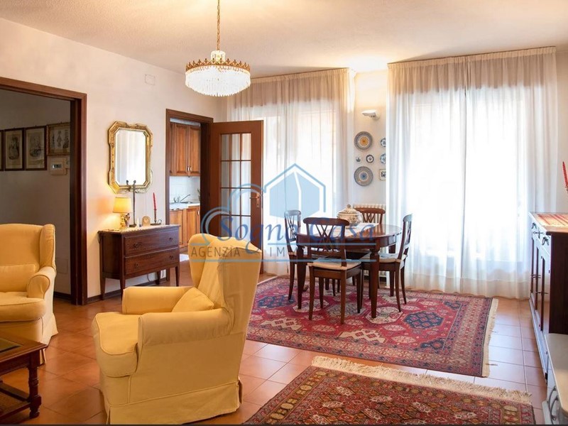 Quadrilocale in Vendita a Sarzana, 168'000&euro;, 87 m², arredato