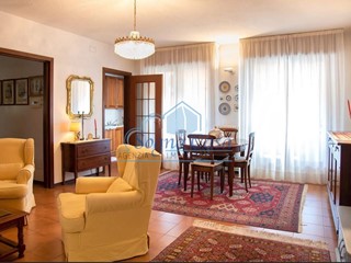 Quadrilocale in Vendita a Sarzana, 168'000&euro;, 87 m², arredato