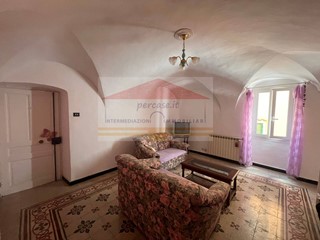 Appartamento in Vendita a Imperia, 190'000&euro;, 159 m²