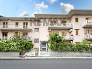 Trilocale in Vendita a Tremestieri Etneo, 77'000&euro;, 79 m²