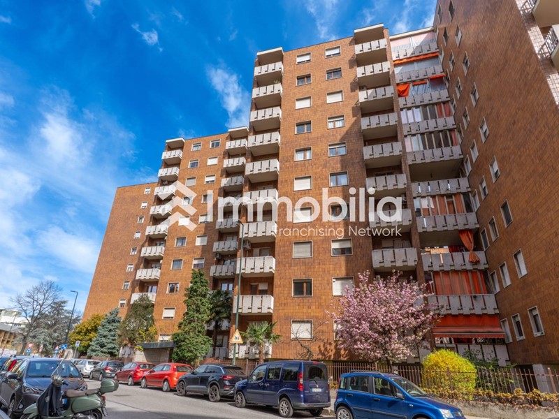 Quadrilocale in Vendita a Torino, 98'000&euro;, 120 m²