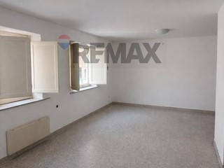 Bilocale in Vendita a Acireale, 48'000&euro;, 35 m²