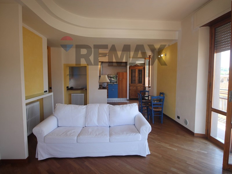 Appartamento in Affitto a Terranuova Bracciolini, 700&euro;, 104 m²